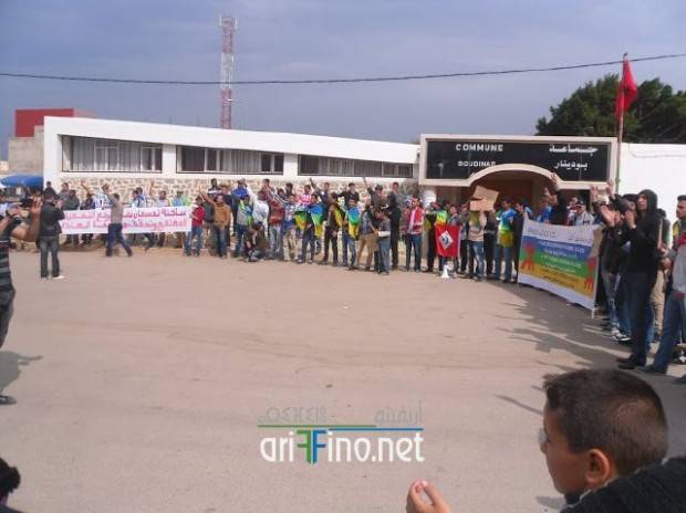 nador1049