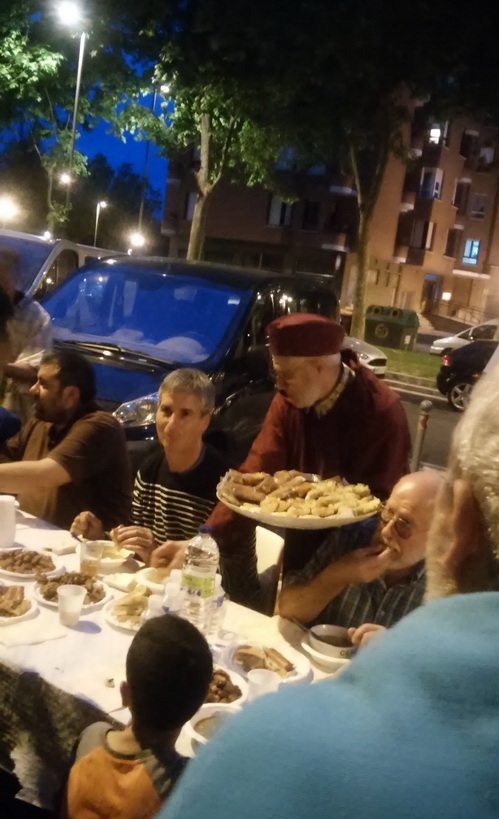إفطارا-جماعيا-بإقليم-الباسك_04