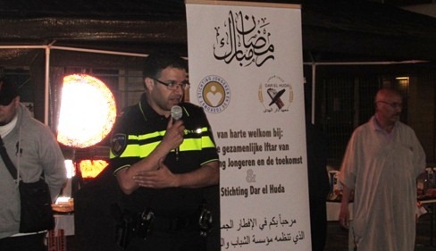 حفل-إفطار-جماعي-كبير-تحت-سماء-أمستردام-الهولندية-8